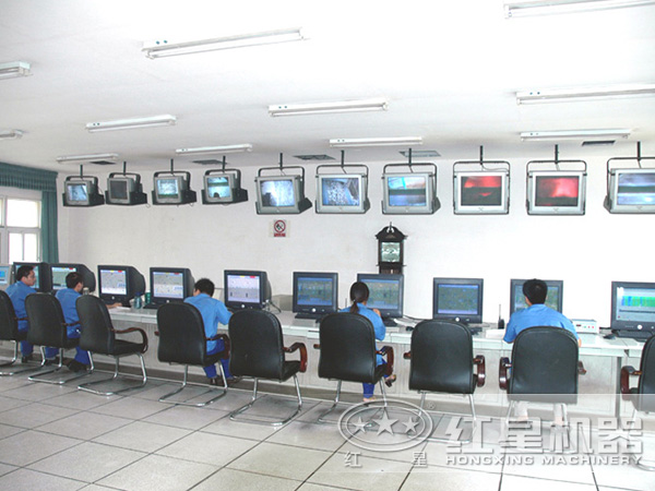 新疆砂石料生产线自动控制室