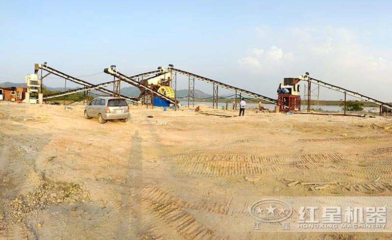 越南鹅卵石制砂洗砂现场